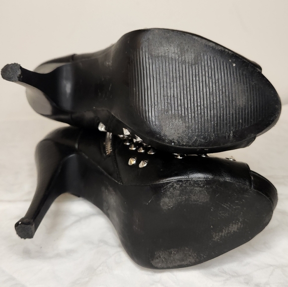 Studded high heels - Picture 6 of 12